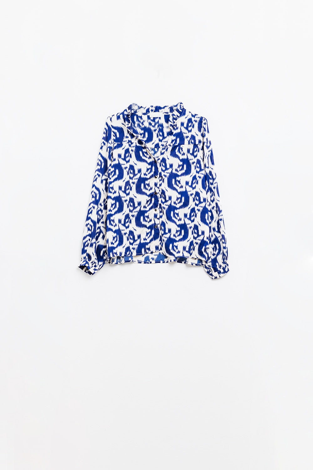 Blusa com estampa abstrata e manga balão em azul marinho e branco