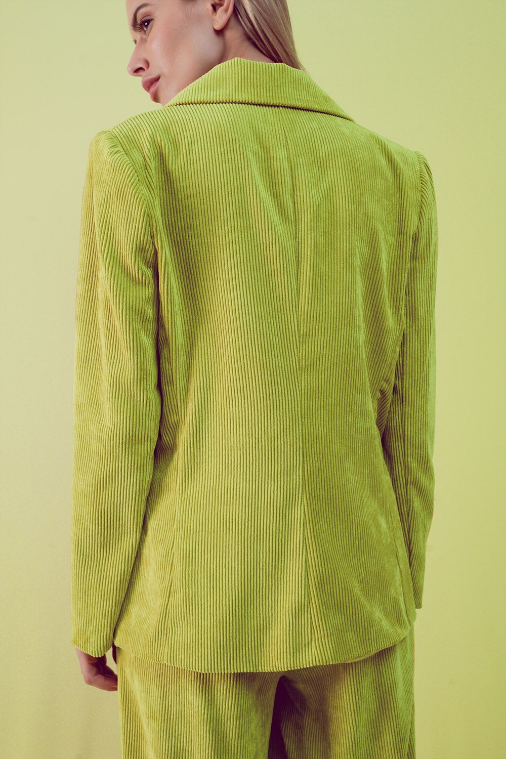 Blazer com botões vintage em bombazina lima