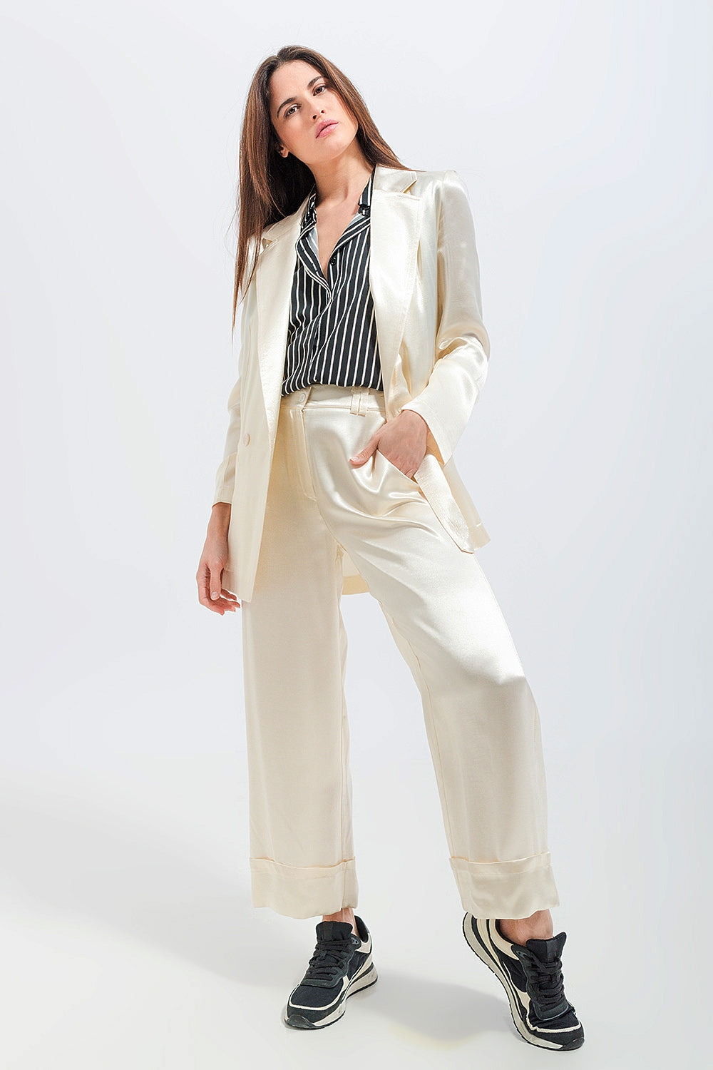 Blazer de cetim branco