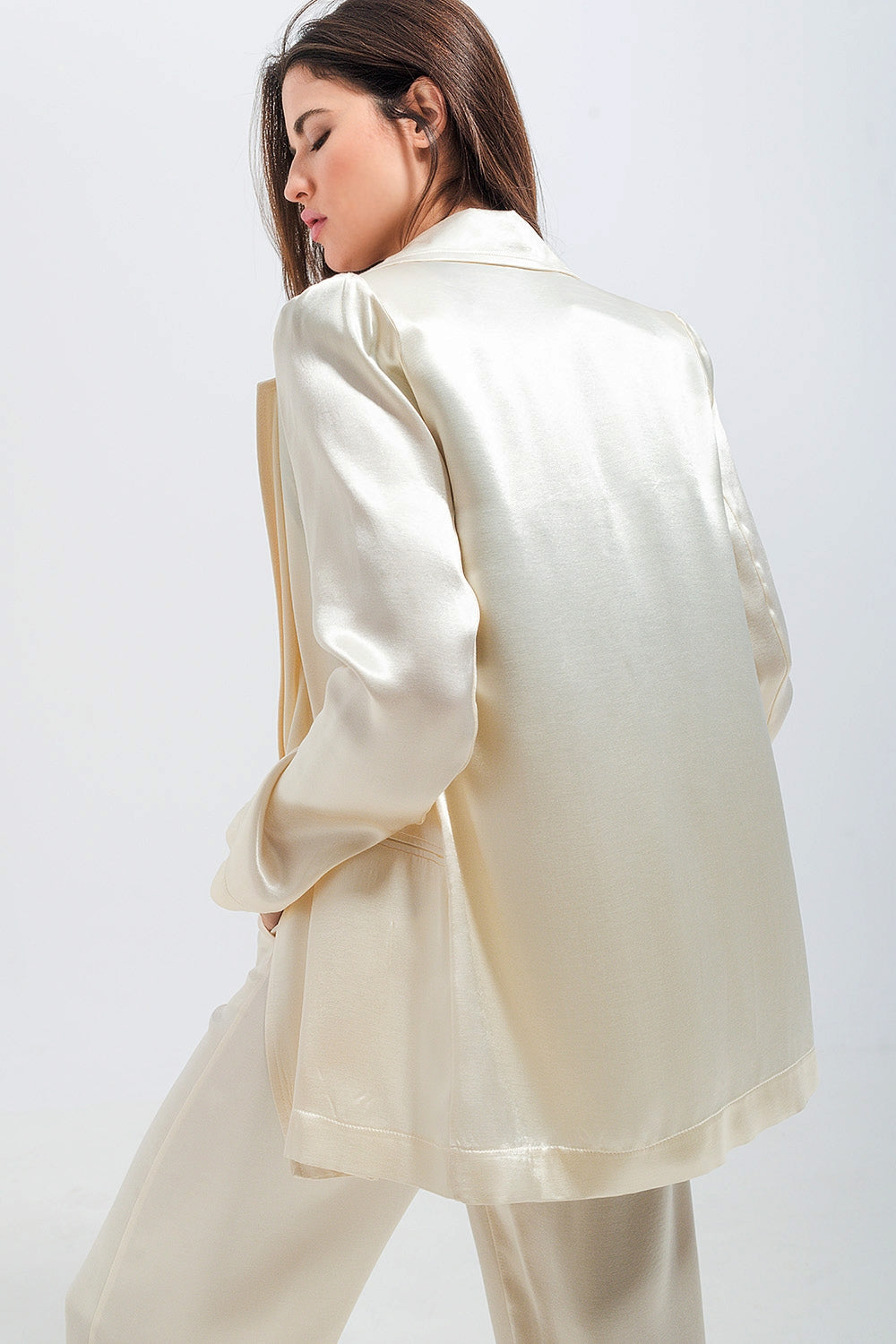 Blazer de cetim branco