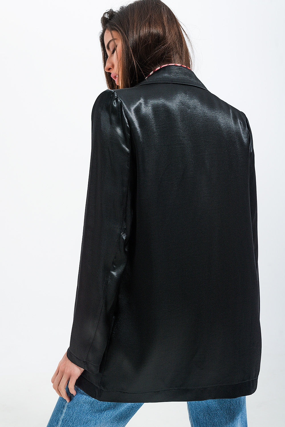 Blazer de cetim preto