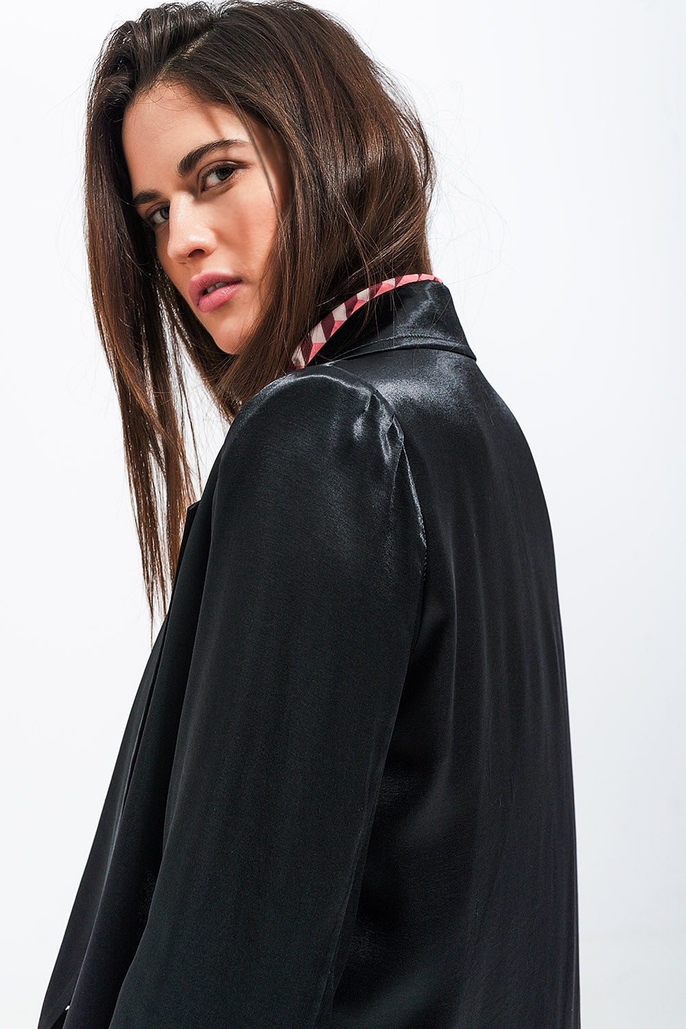 Blazer de cetim preto
