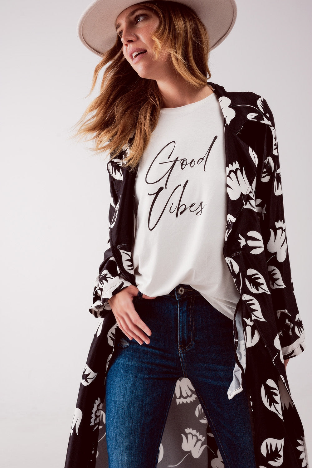 Blazer de preto longo com impressão