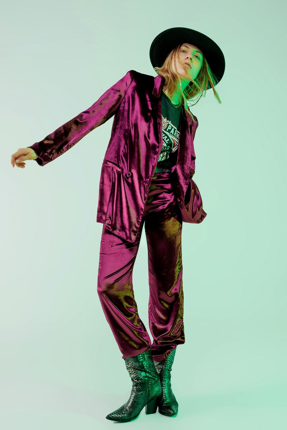 Blazer de veludo roxo oversize