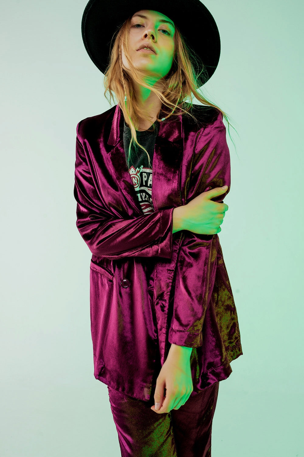 Blazer de veludo roxo oversize