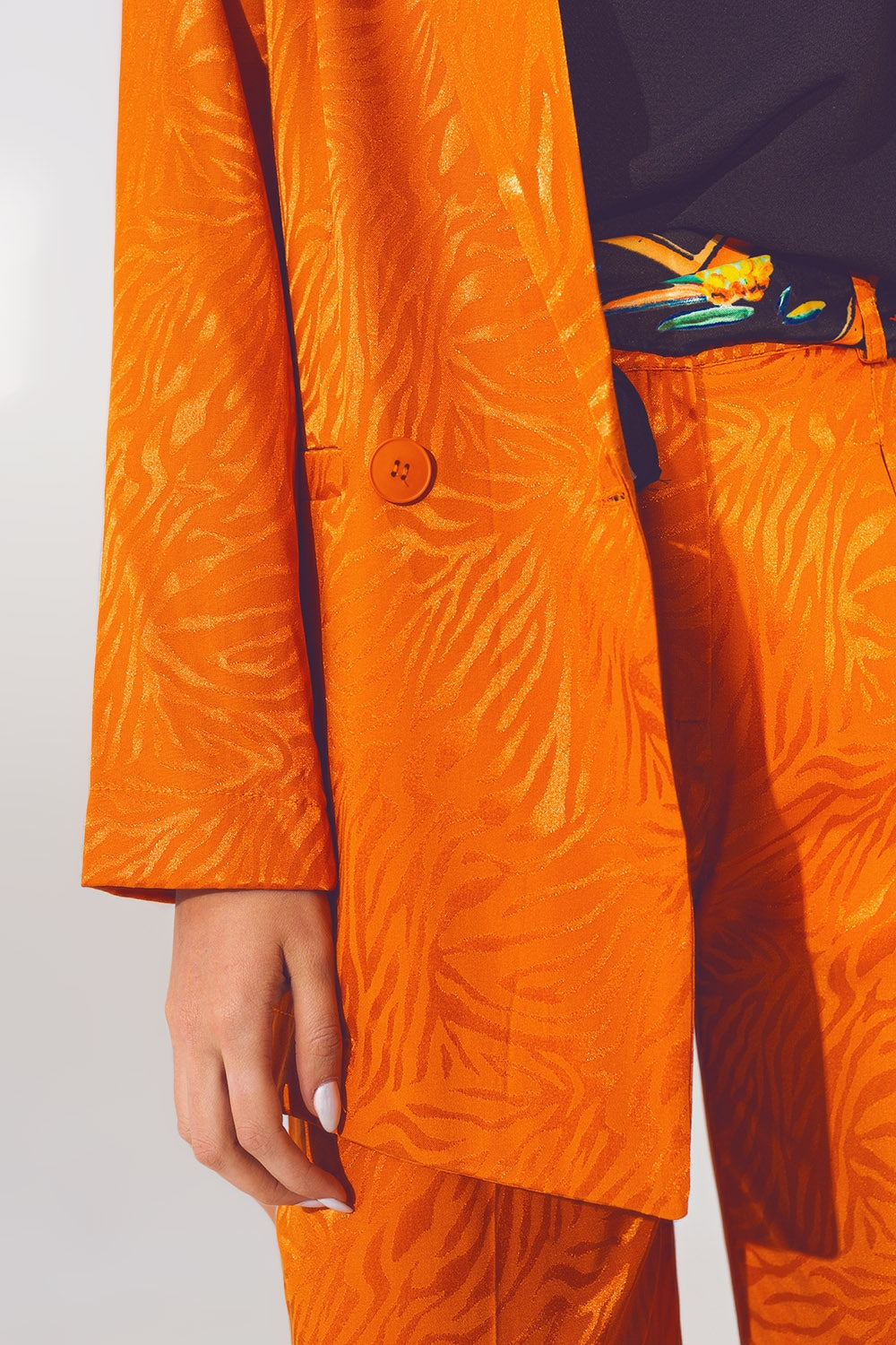 Blazer oversized com estampa de zebra em laranja