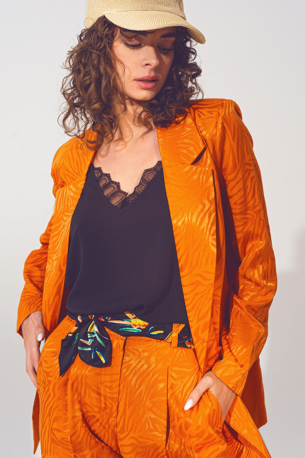 Blazer oversized com estampa de zebra em laranja