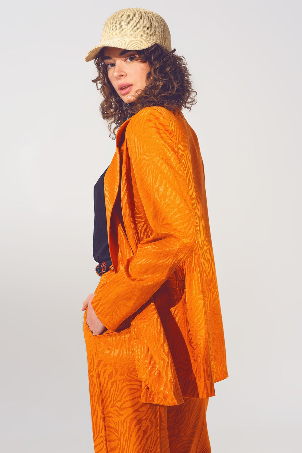 Blazer oversized com estampa de zebra em laranja