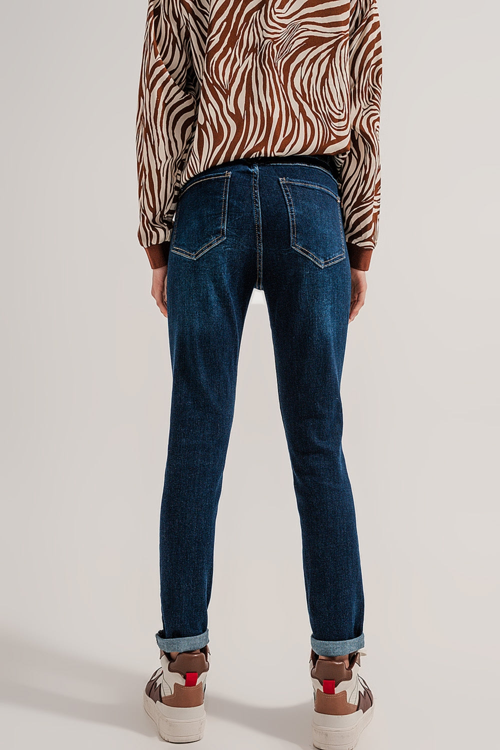 Jeans de perna reta de algodão misto em azul médio
