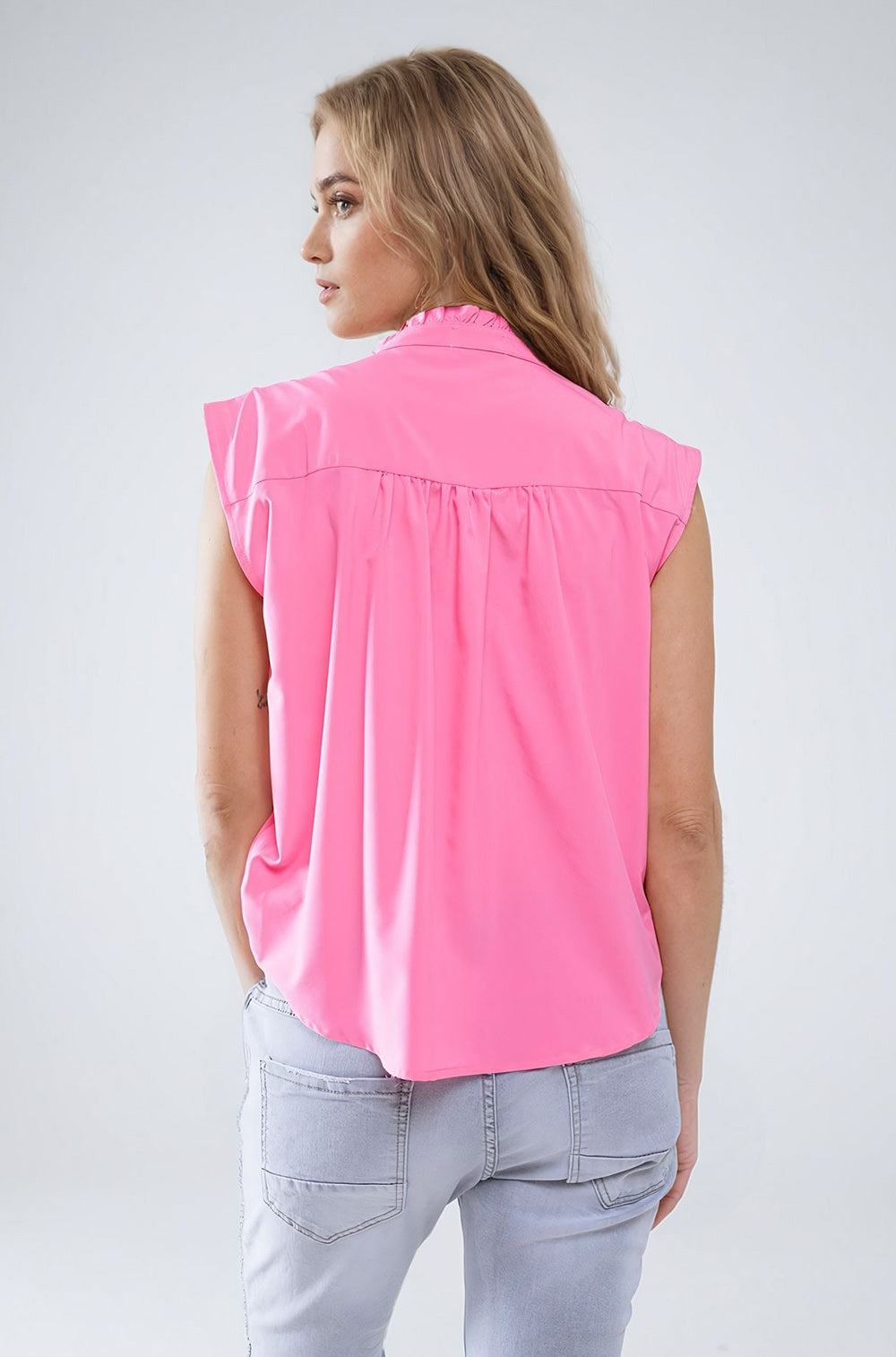 Blusa de gola Mao sem mangas com botões cor-de-rosa