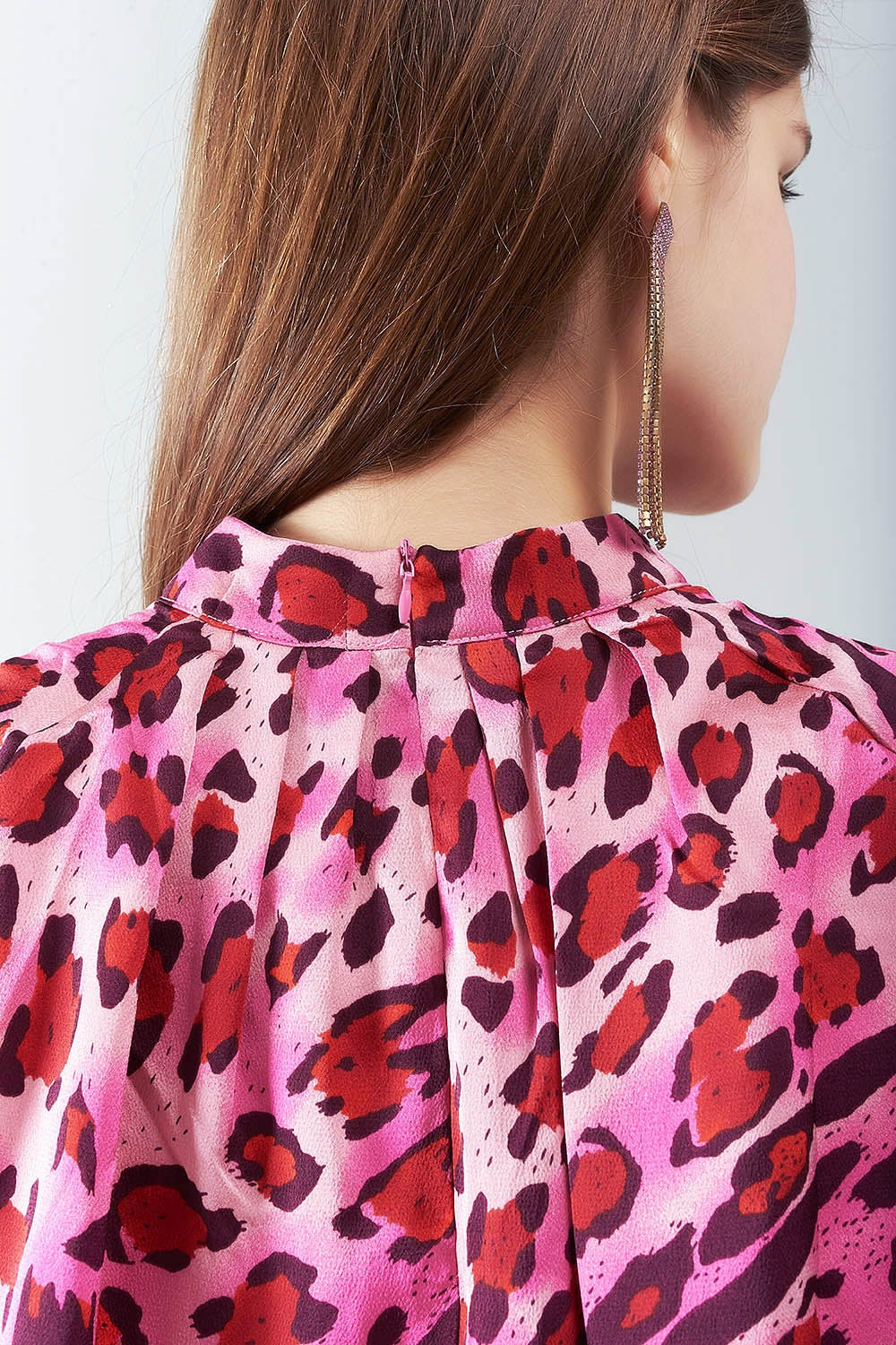 Blusa de Manga Comprida em Estampa de Leopardo Fúcsia Moderna