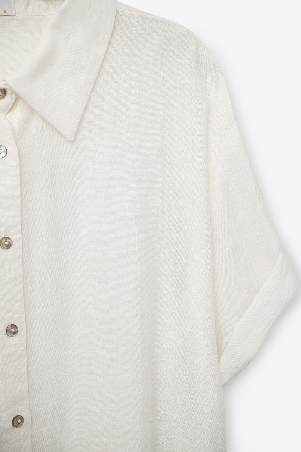 Blusa manga curta em branco