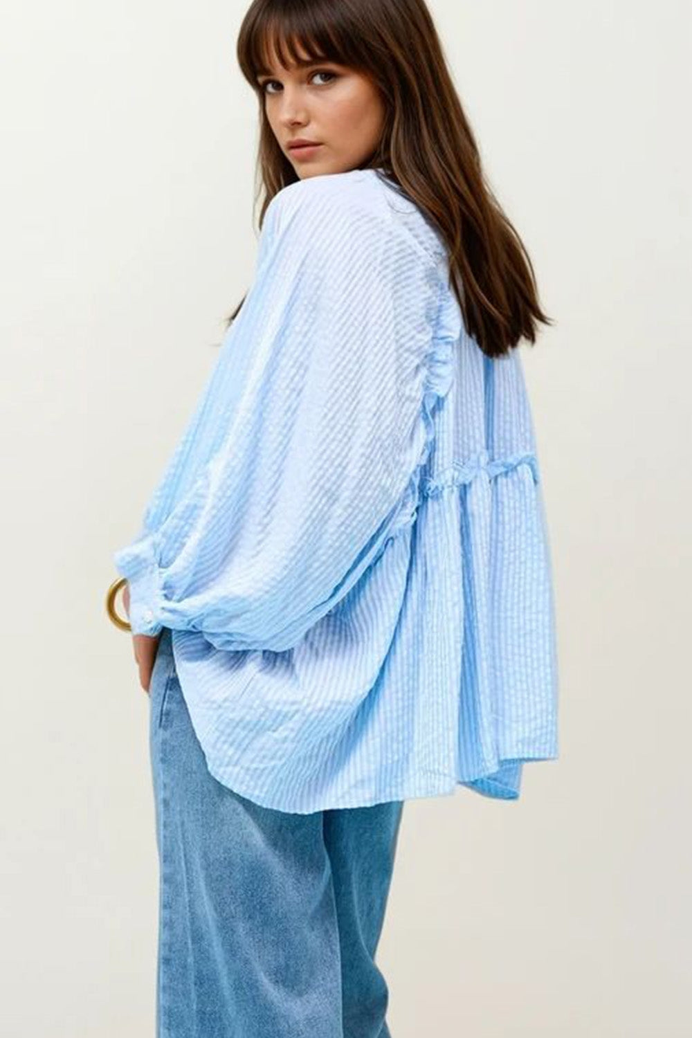 Q2 Blusa Listrada com Mangas Bufantes em Azul Bebê