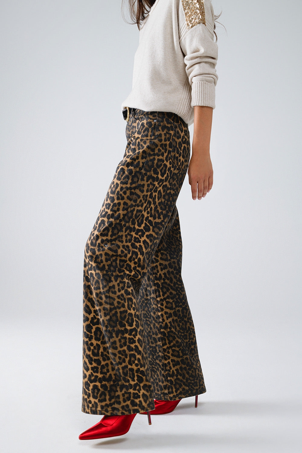 Calça padrão leopardo com degradado na frente e nas costas
