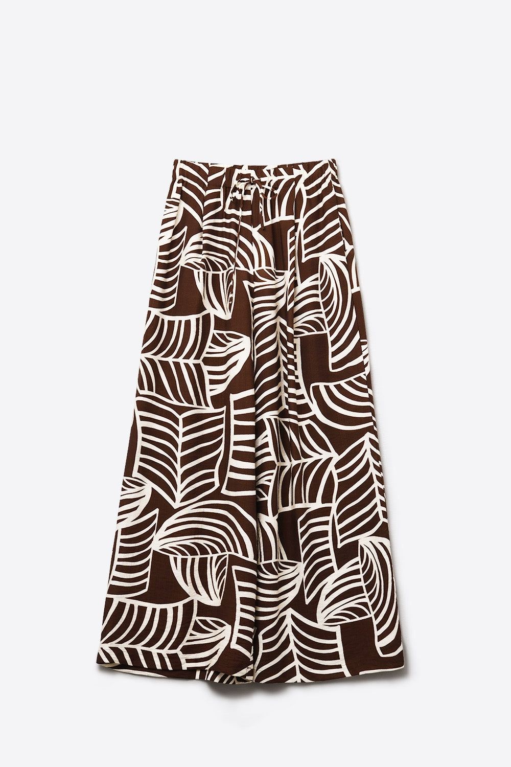 Calças castanhas de perna larga com estampado de folhas brancas