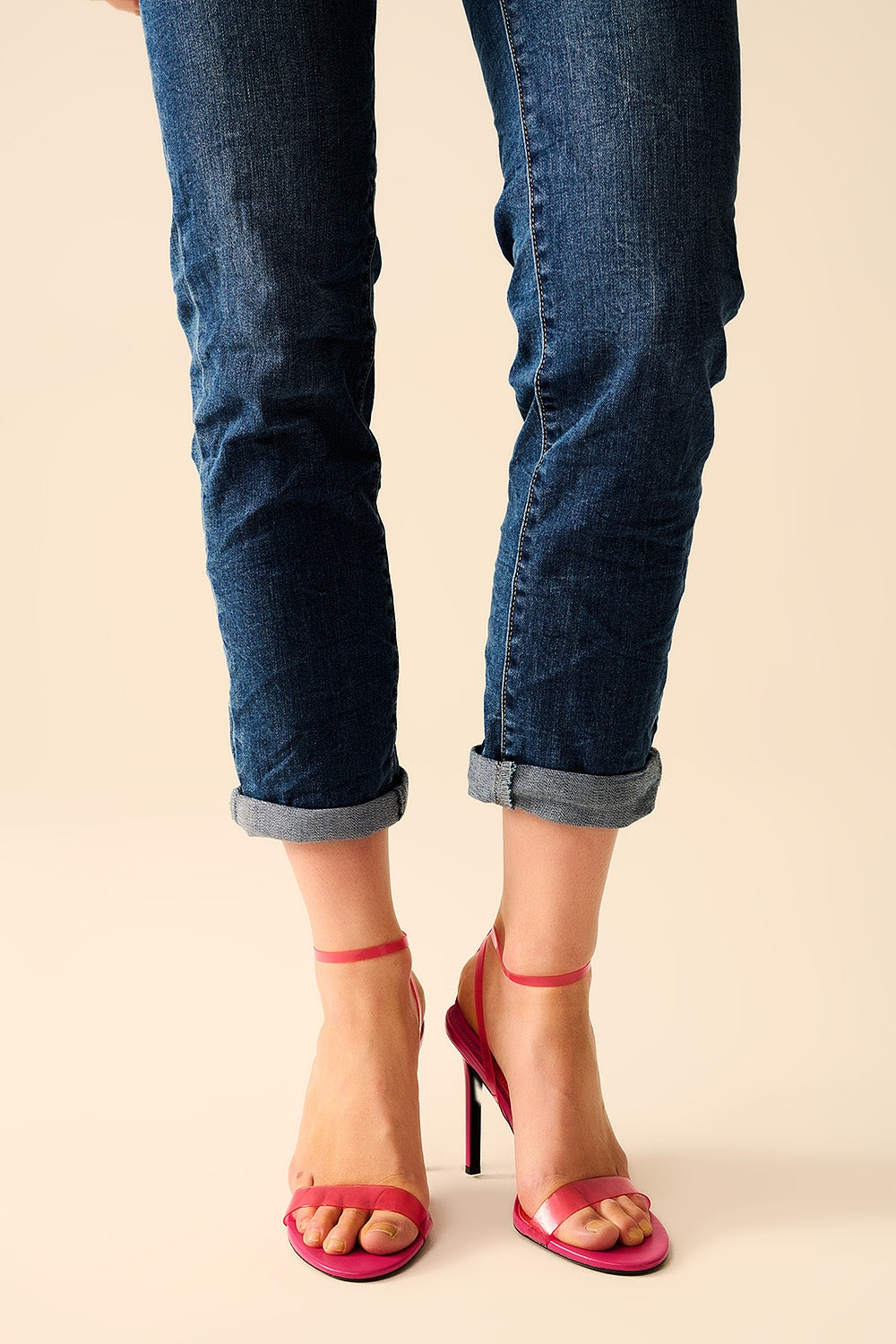 Calças de ganga Skinny de Lavagem Média e Elásticas