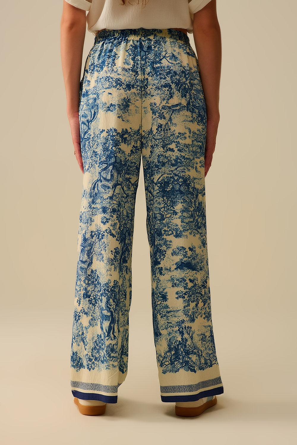 Calças fluidas com estampado Toile de Jouy e cintura elástica