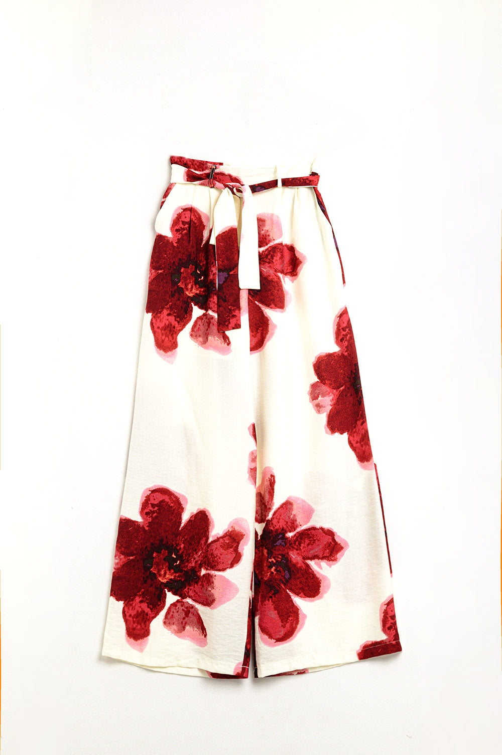 Calça Palazzo bege com estampado de flores Tropial vermelho e cinto a condizer