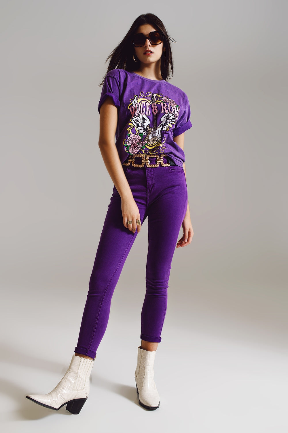 Calça skinny roxa de tornozelo com rugas suaves