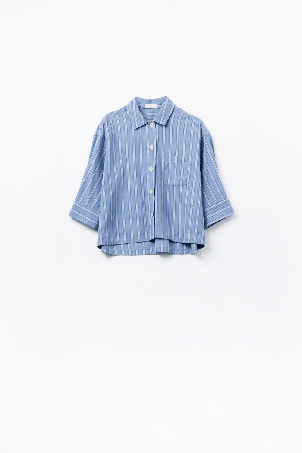 Camisa às riscas com corte oversized em azul