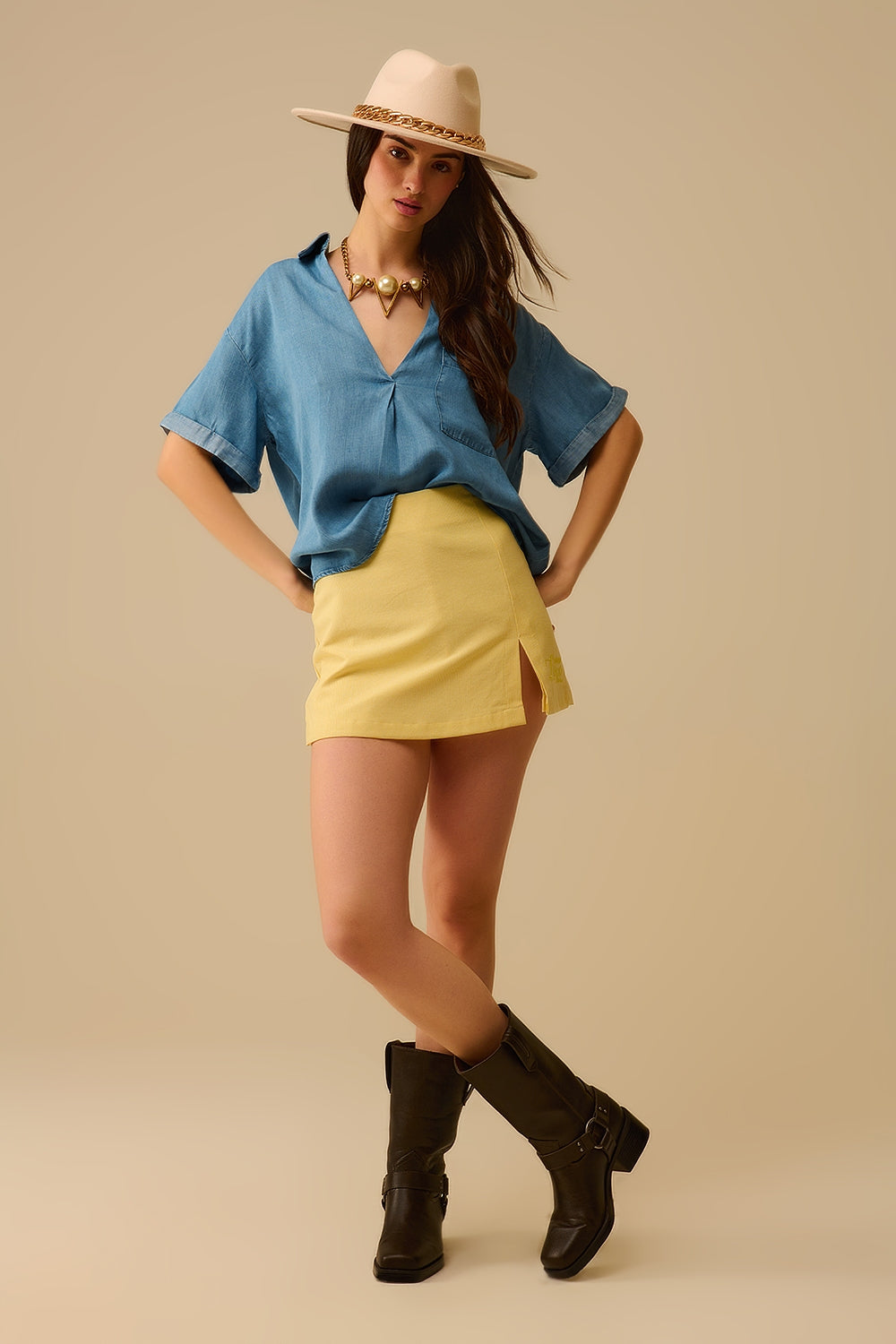 Camisa de manga curta em Tencel com bolso no peito em azul