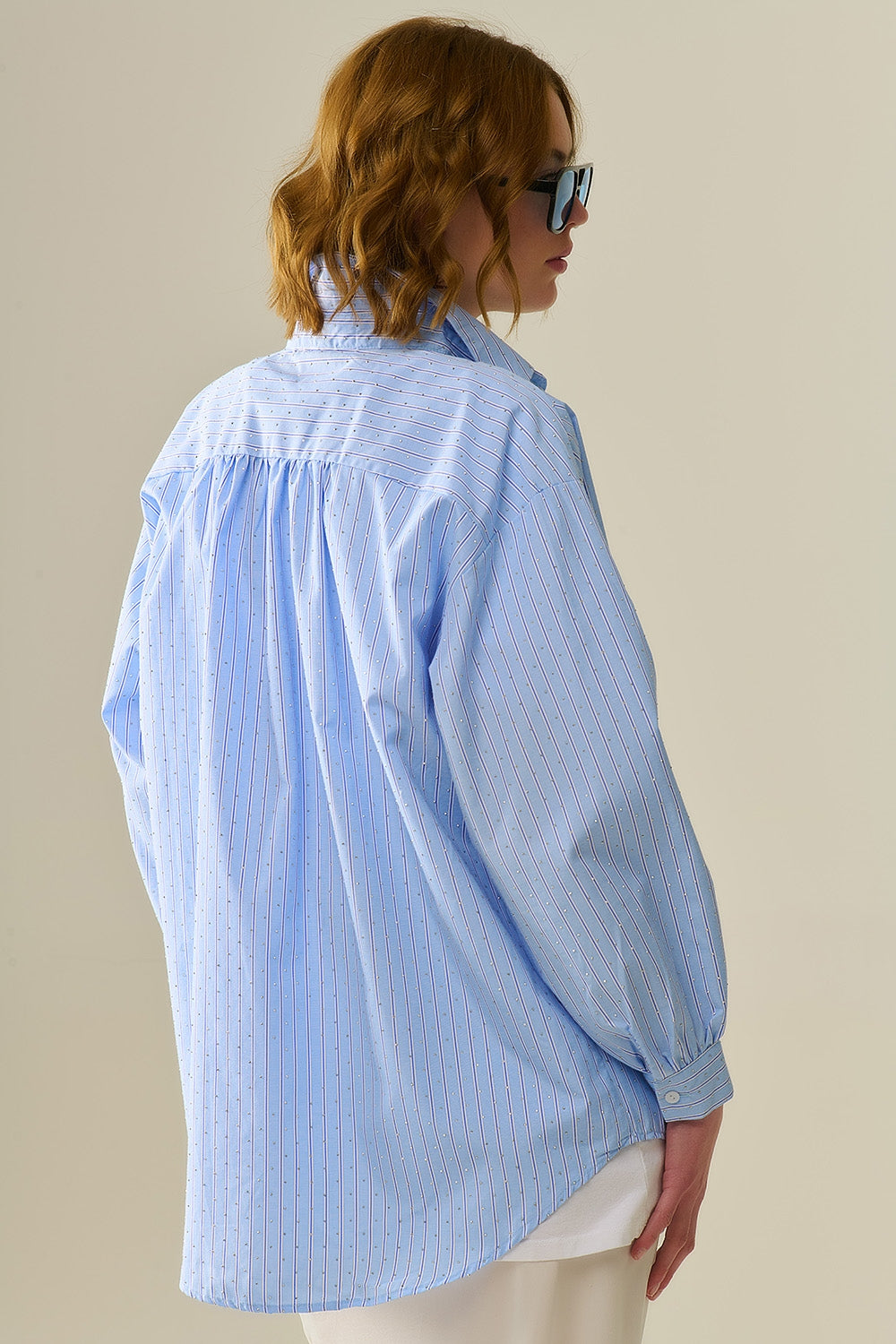 camisa de popelina às riscas azuis com strass