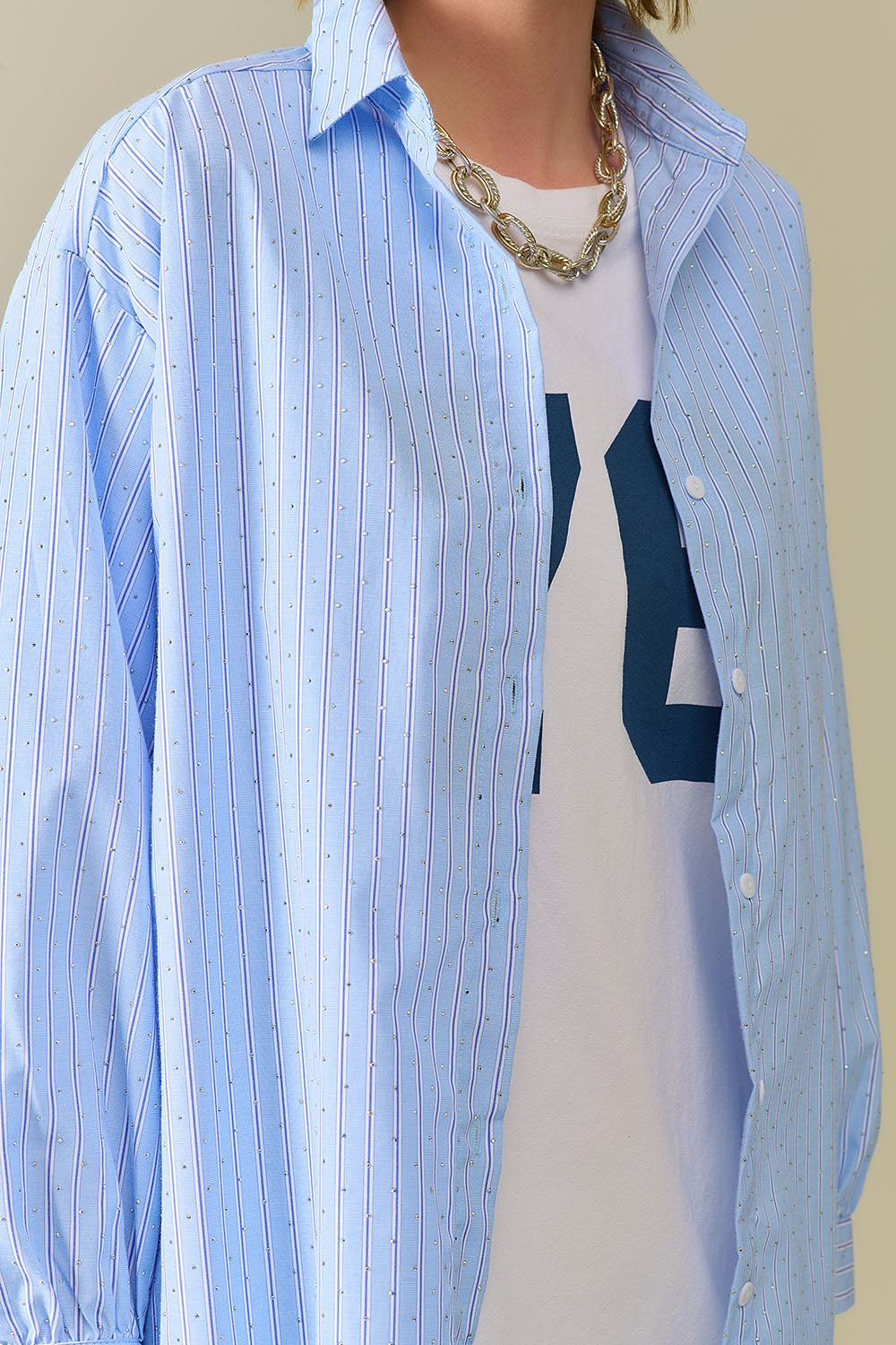camisa de popelina às riscas azuis com strass