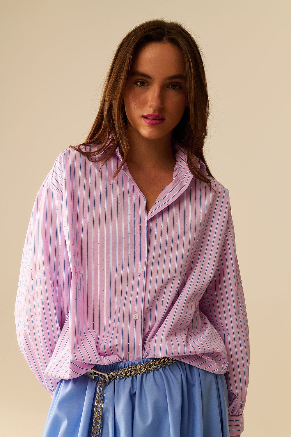 Q2 Camisa de popelina às riscas cor-de-rosa decorada com strass