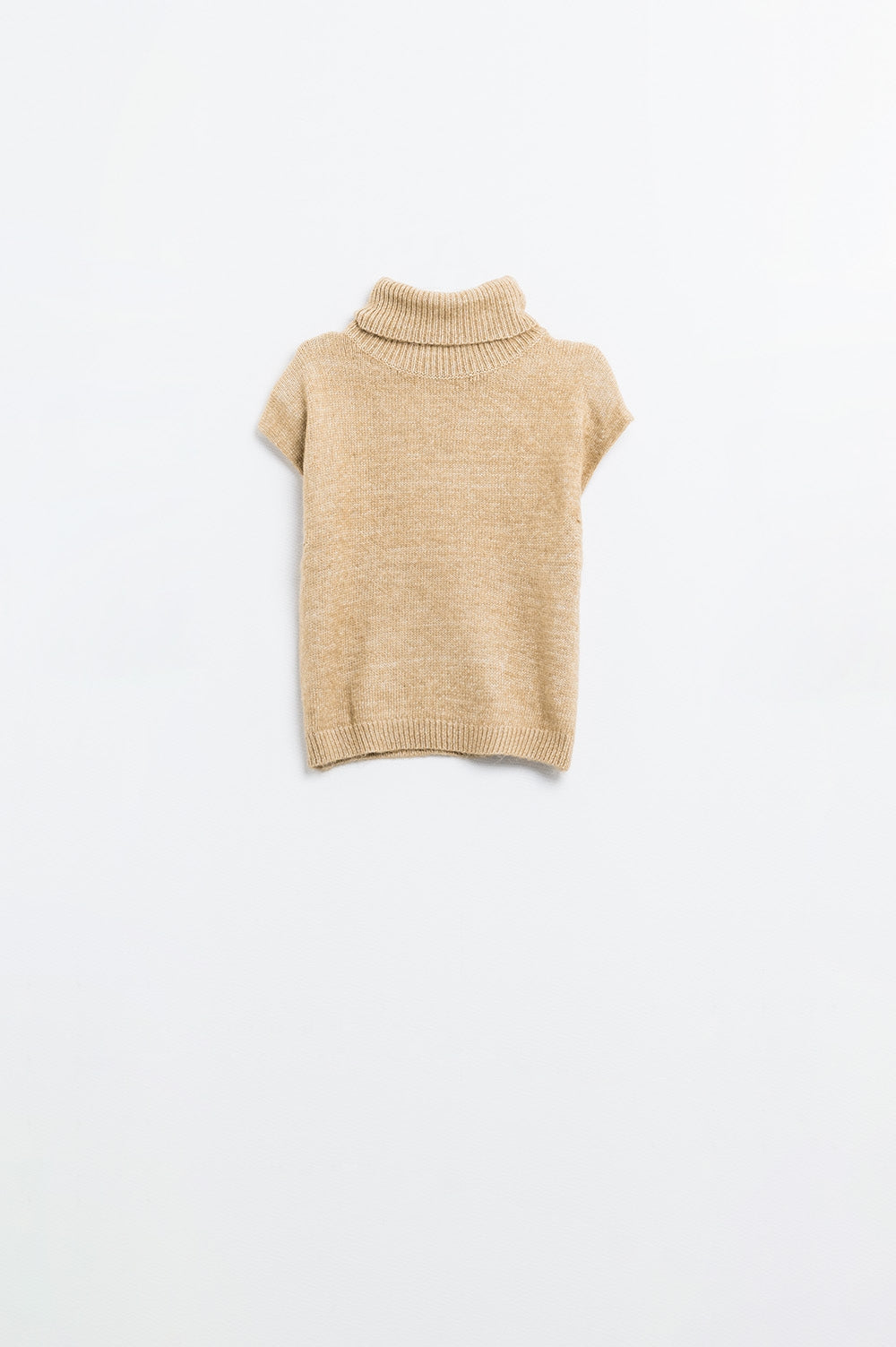 Camisola aconchegante de gola alta e sem mangas em camel