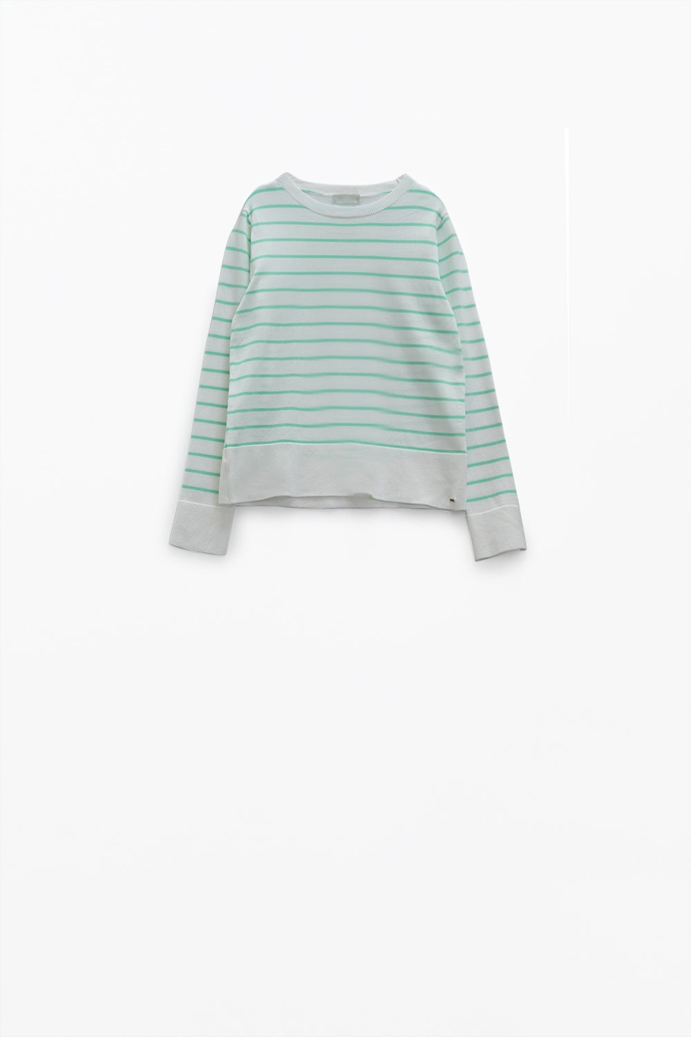 Camisola branca de mangas compridas com riscas verde claras