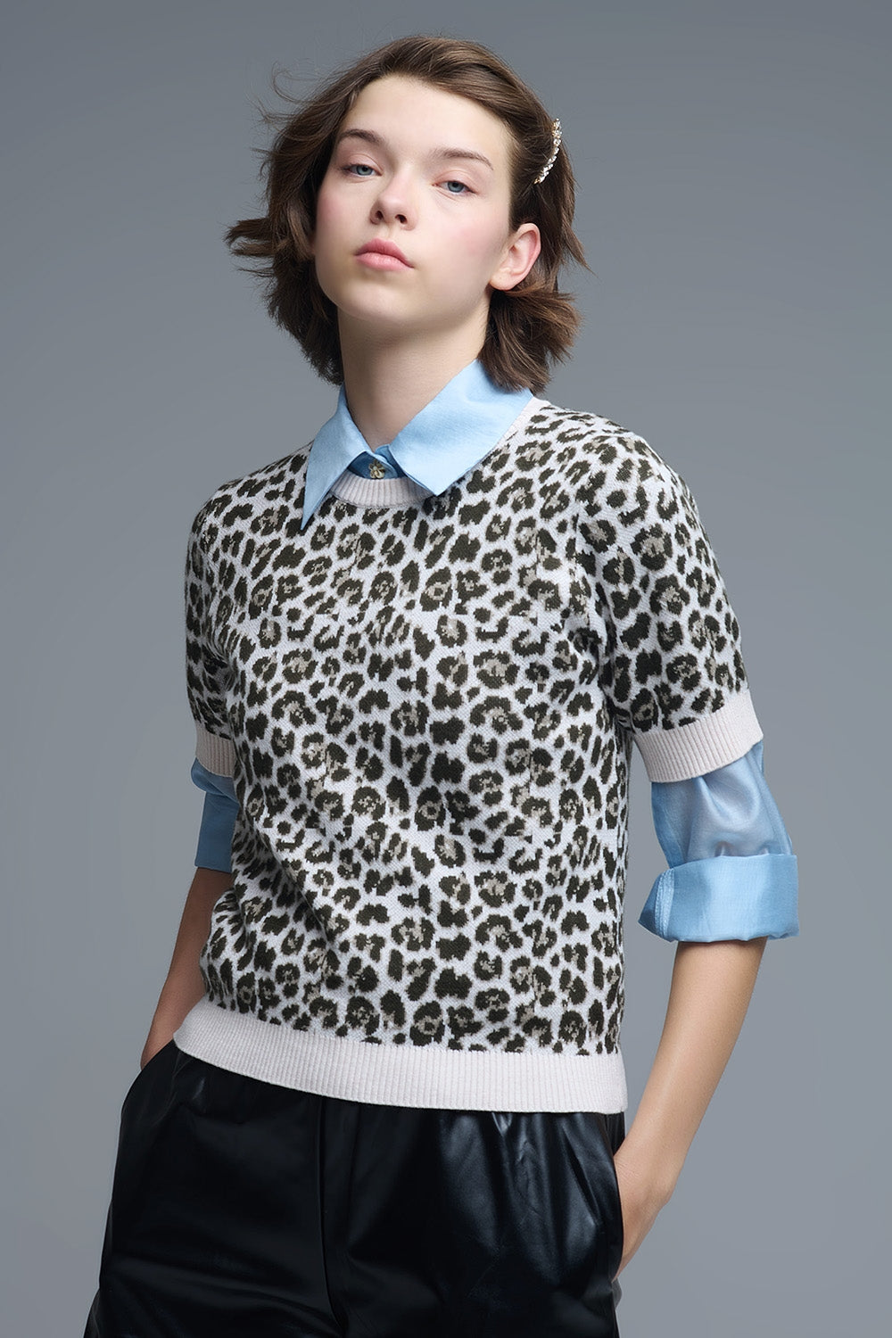Camisola chique de manga curta com estampado de leopardo