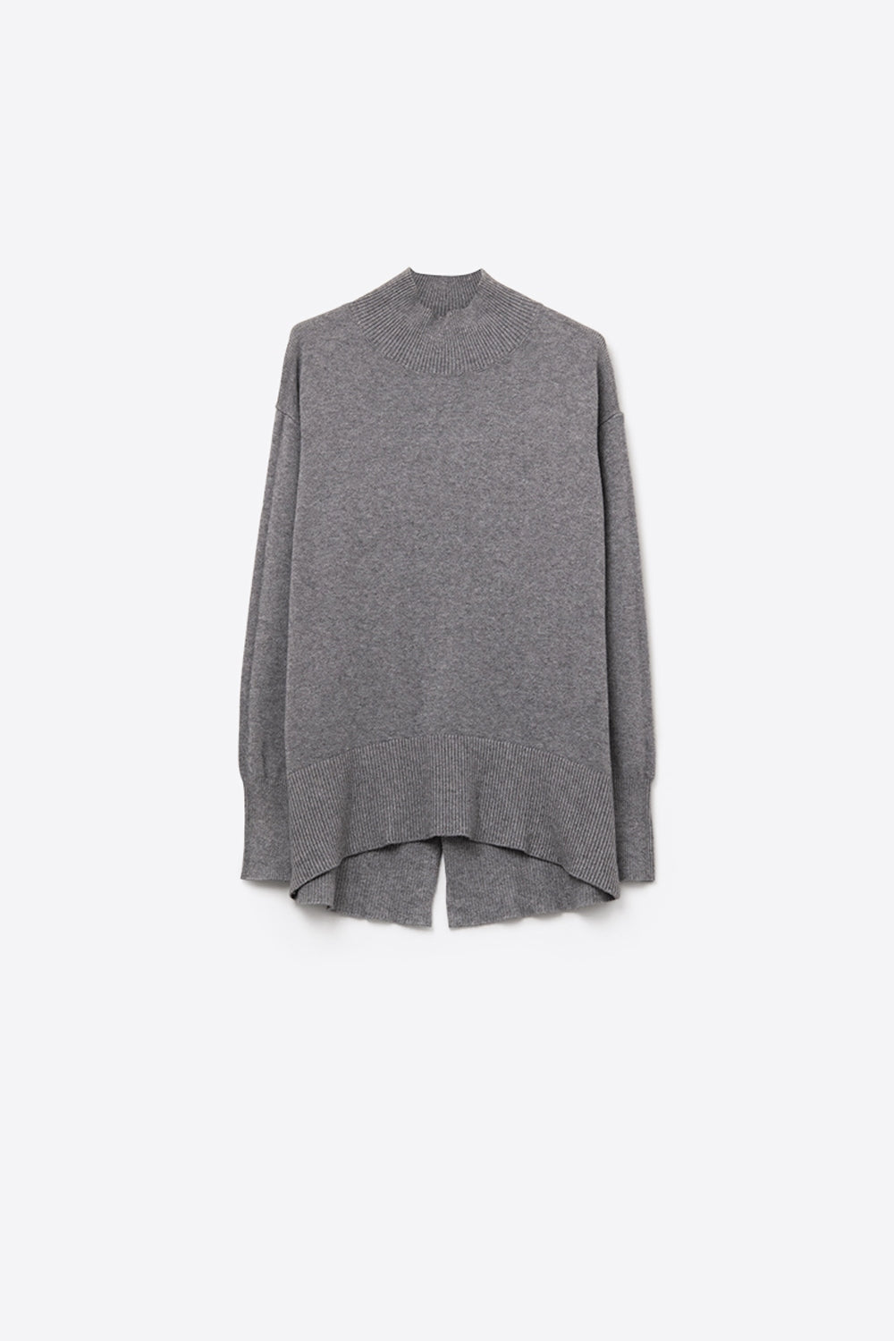 Q2 Camisola cinzenta solta com pormenor aberto nas costas