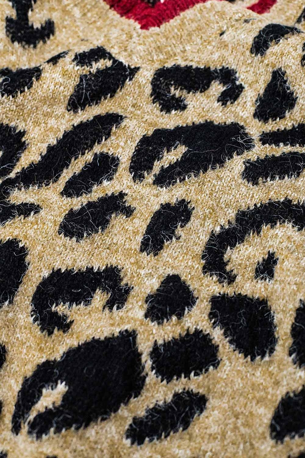 Camisola com decote em V de leopardo e detalhe de linha vermelha