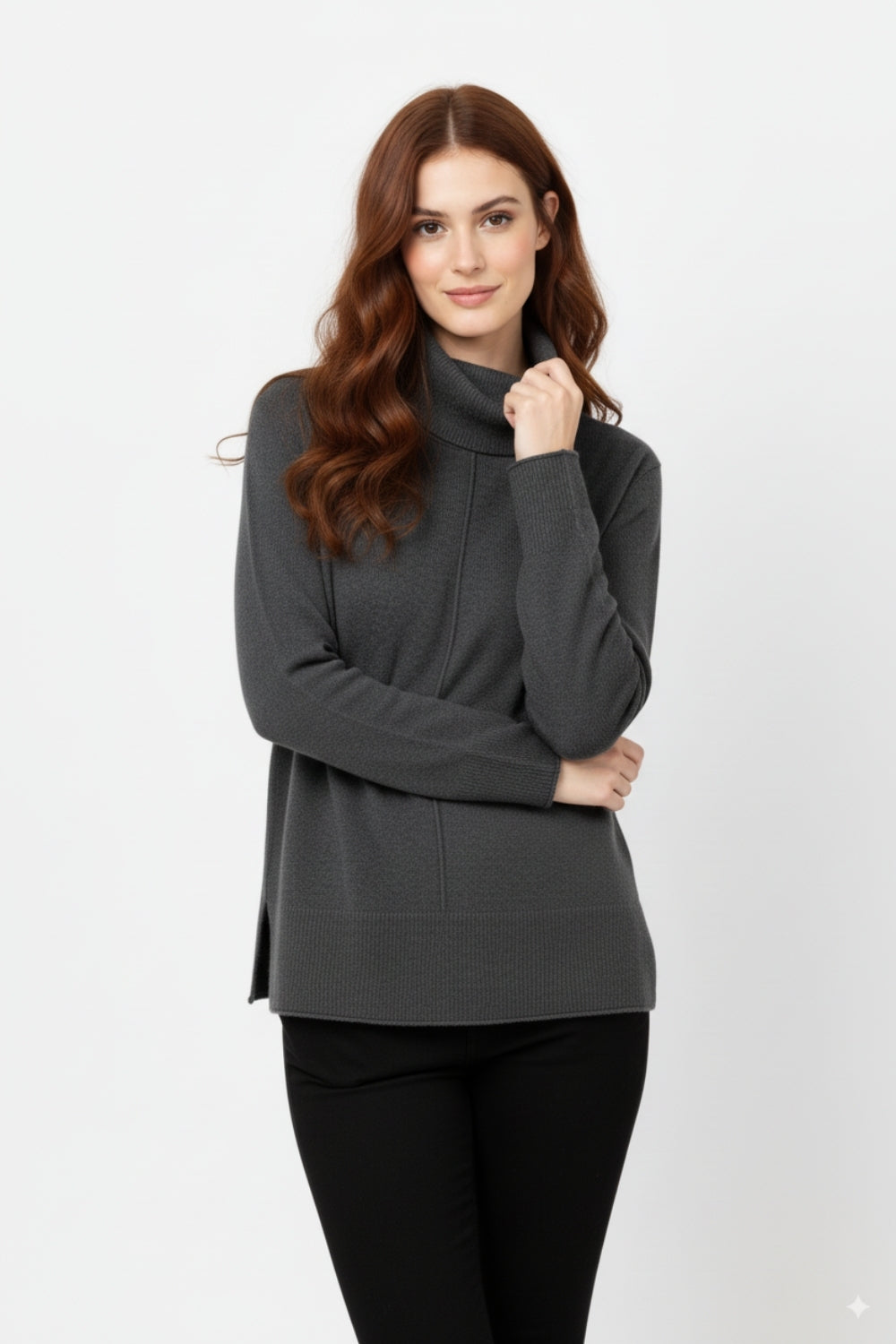 Camisola com gola redonda de grandes dimensões em preto