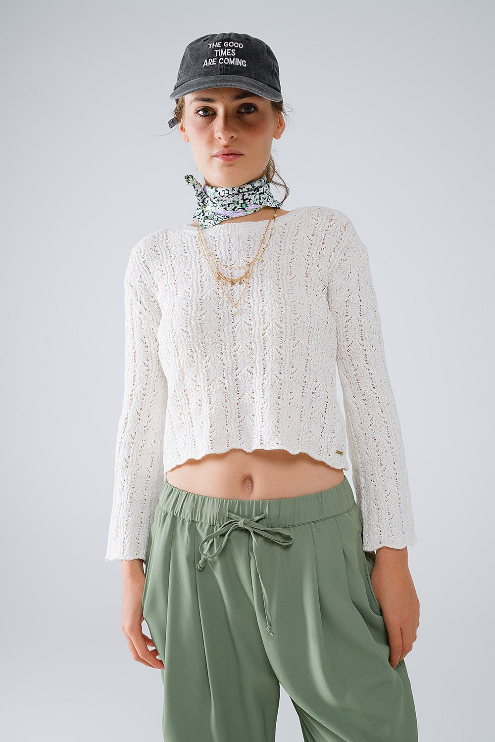 Camisola creme com mangas largas
