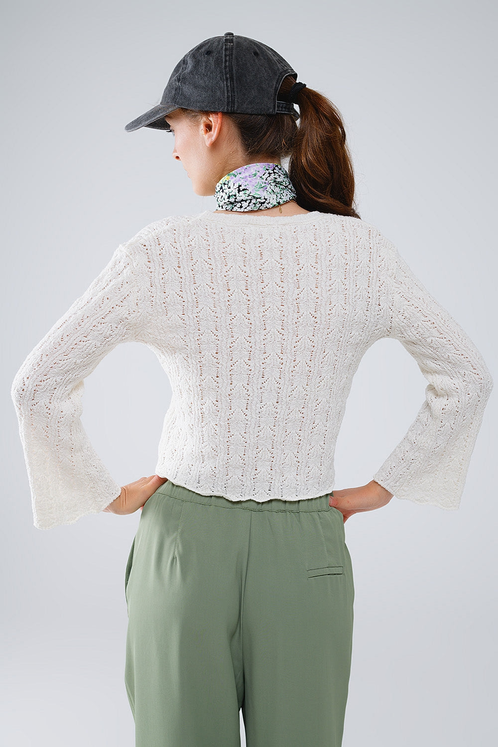 Camisola creme com mangas largas