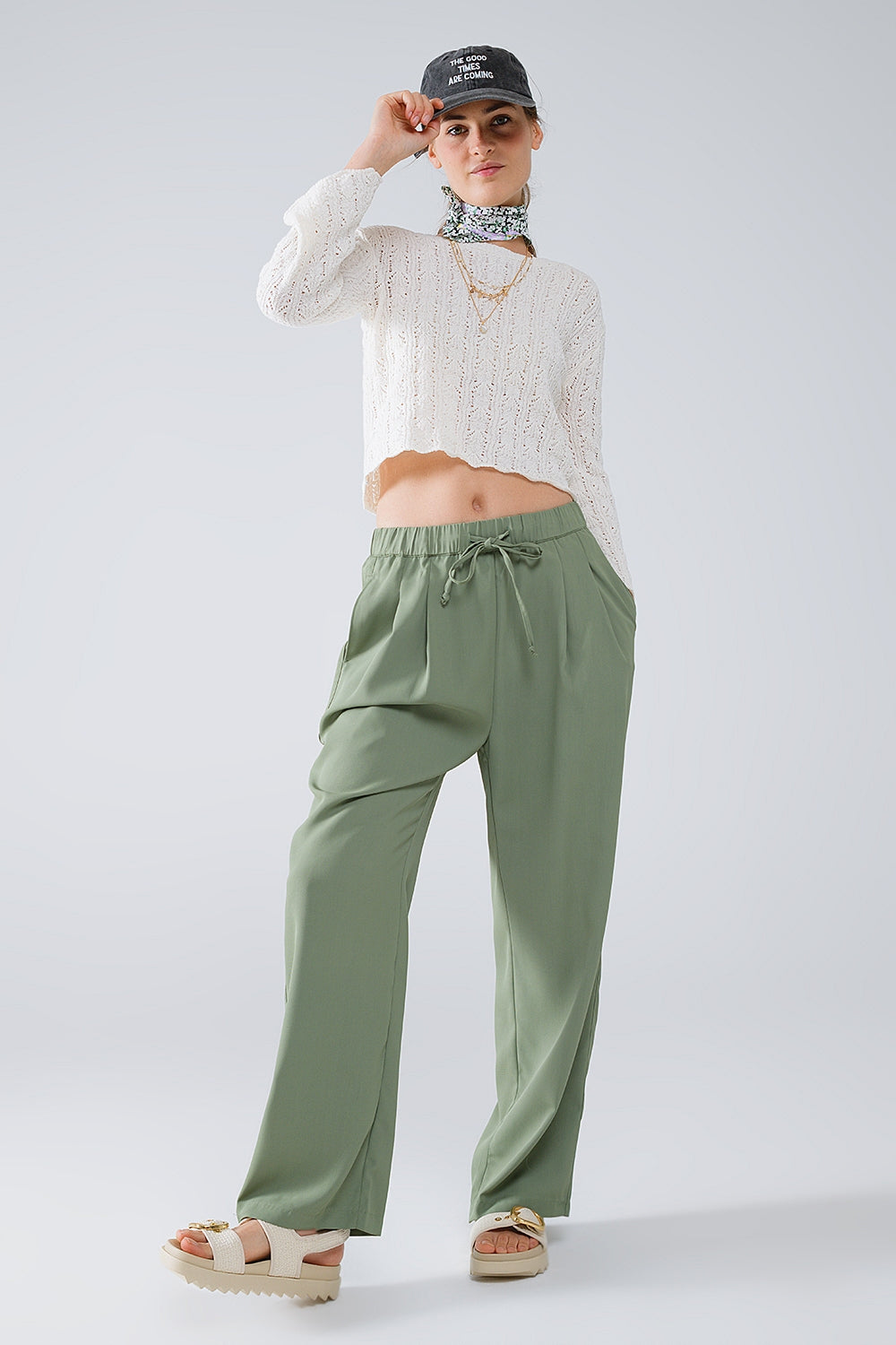 Camisola creme com mangas largas