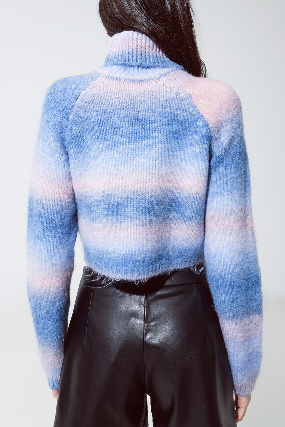 Camisola de gola alta em malha fofa em azul e rosa Degrade