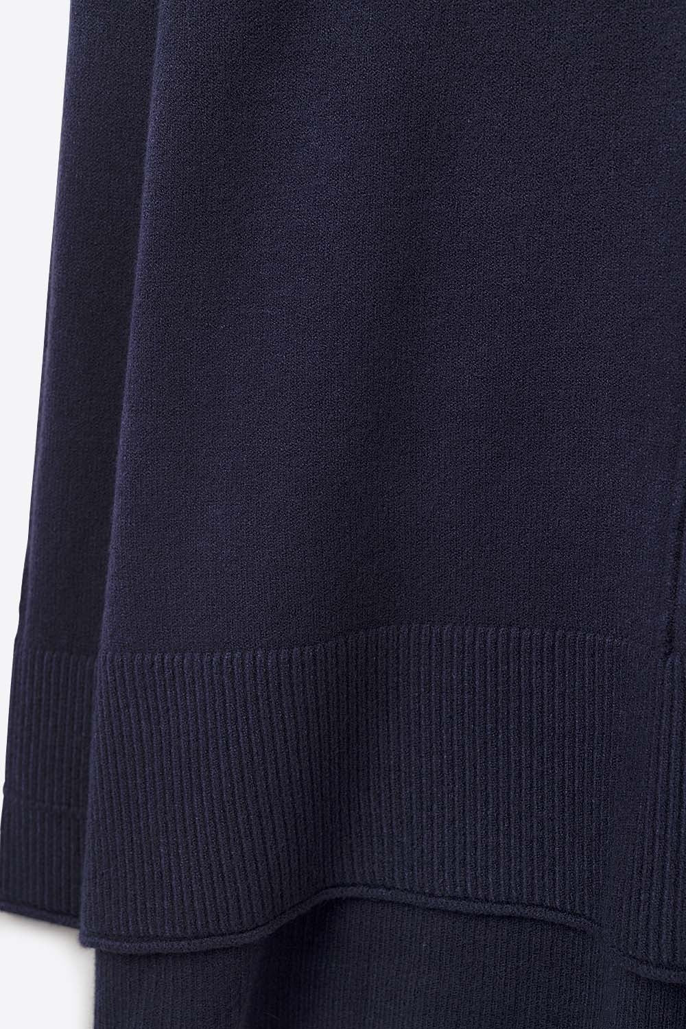 Camisola de gola redonda em azul-marinho