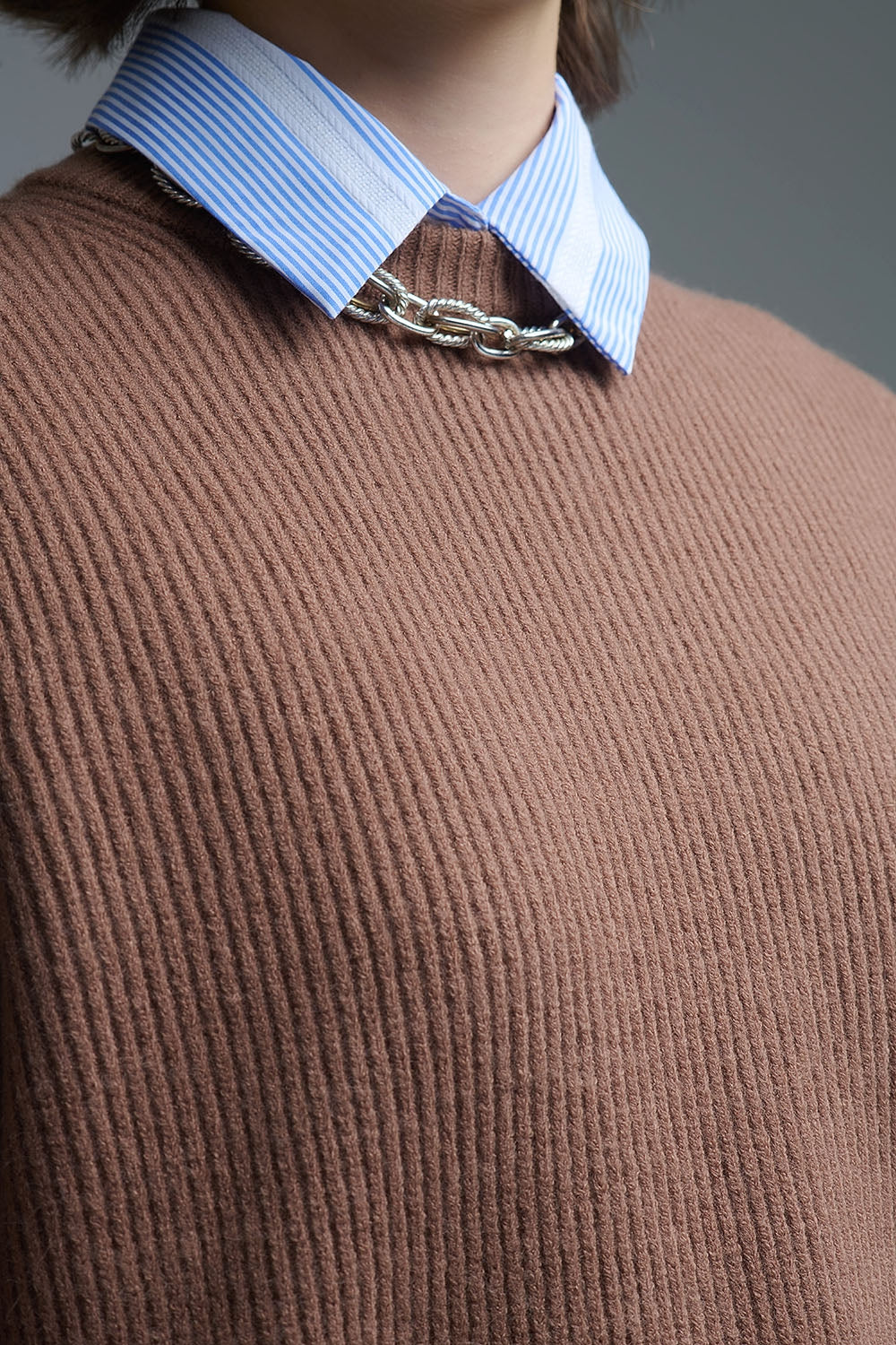 Camisola de malha canelada confortável em camel