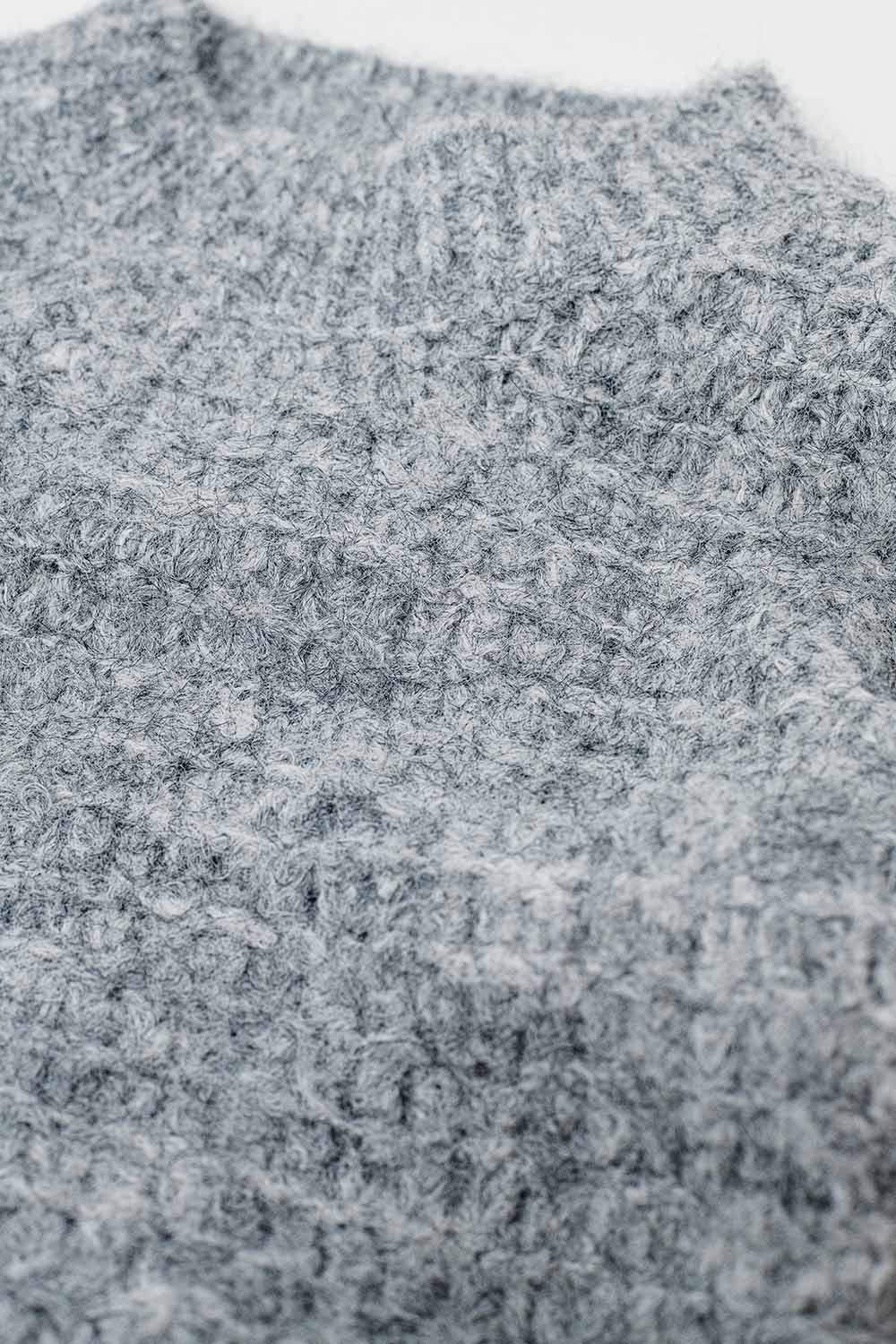 Camisola de malha cinzenta de grandes dimensões com mangas em balão