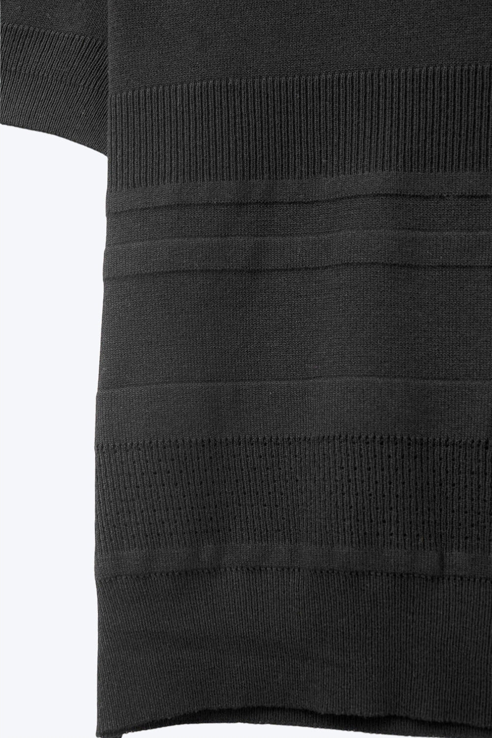 Camisola de malha com riscas texturadas em preto