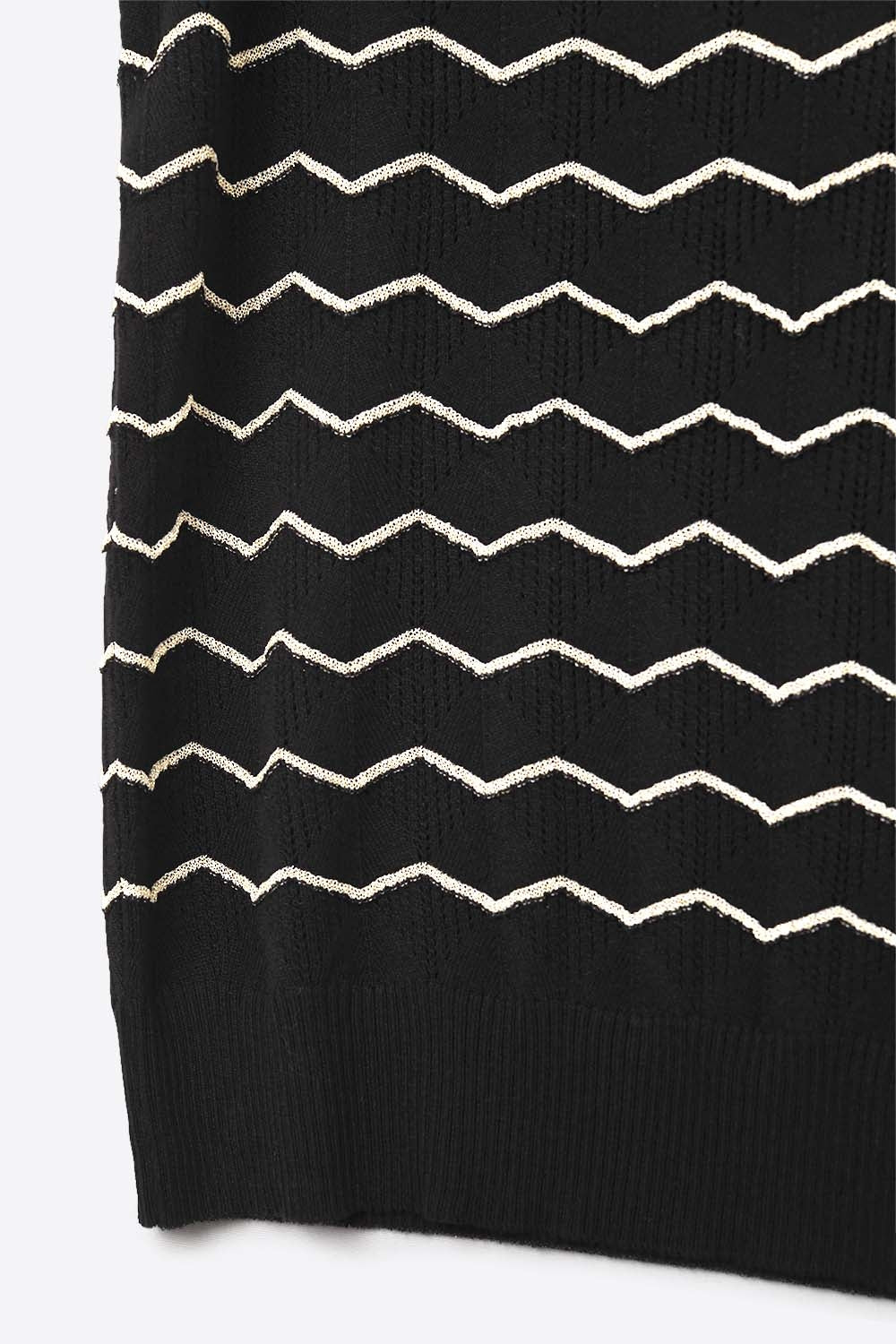 Camisola de malha preta com padrão em ziguezague dourado