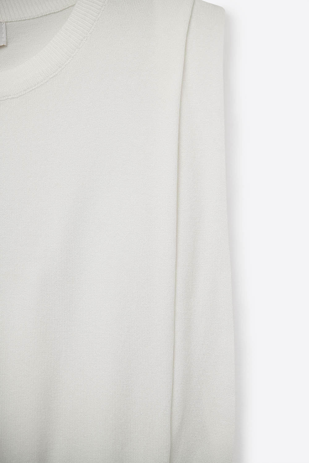 Camisola de malha sem mangas com drapeado nos ombros em branco