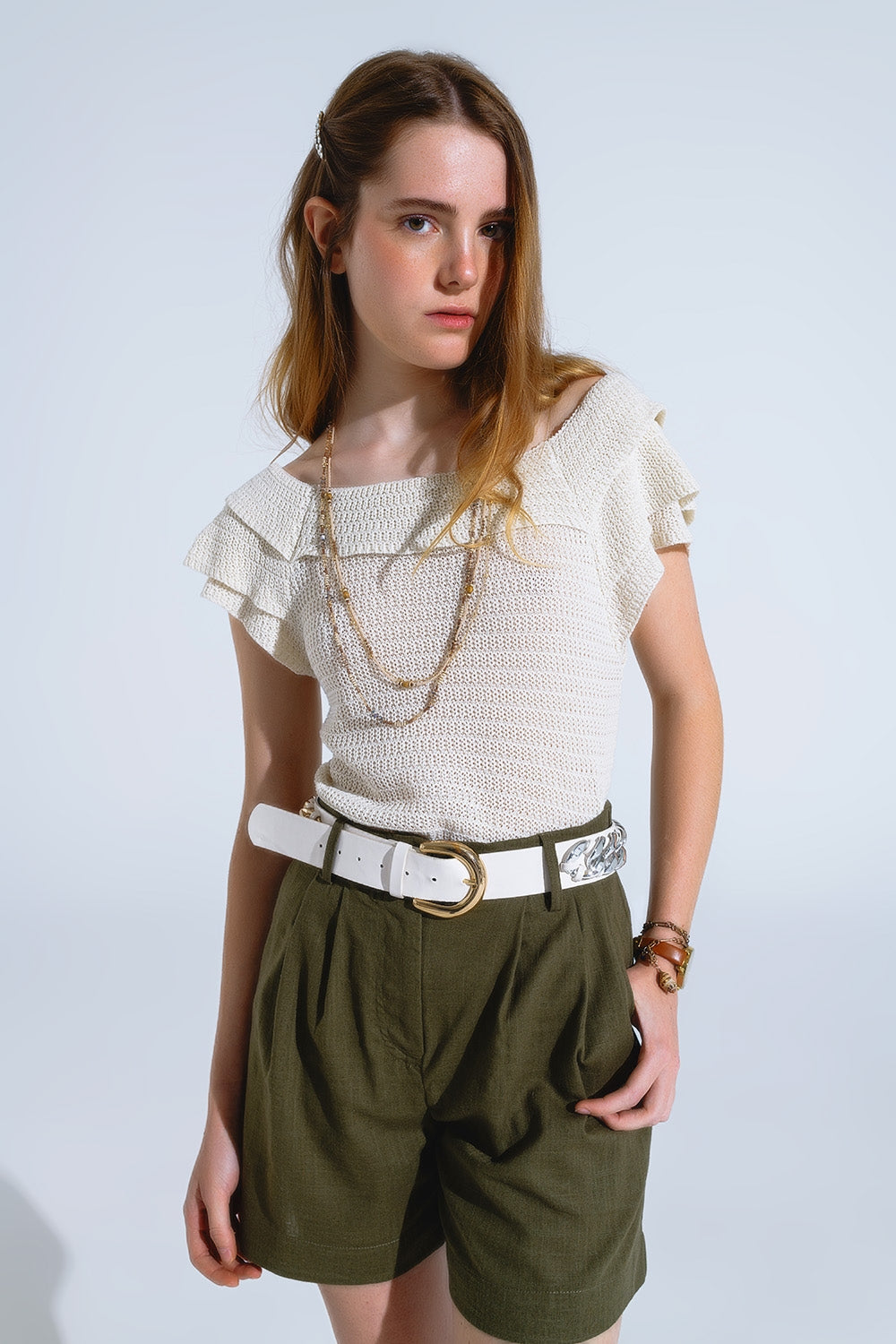 Camisola de manga curta com decote à barco em creme