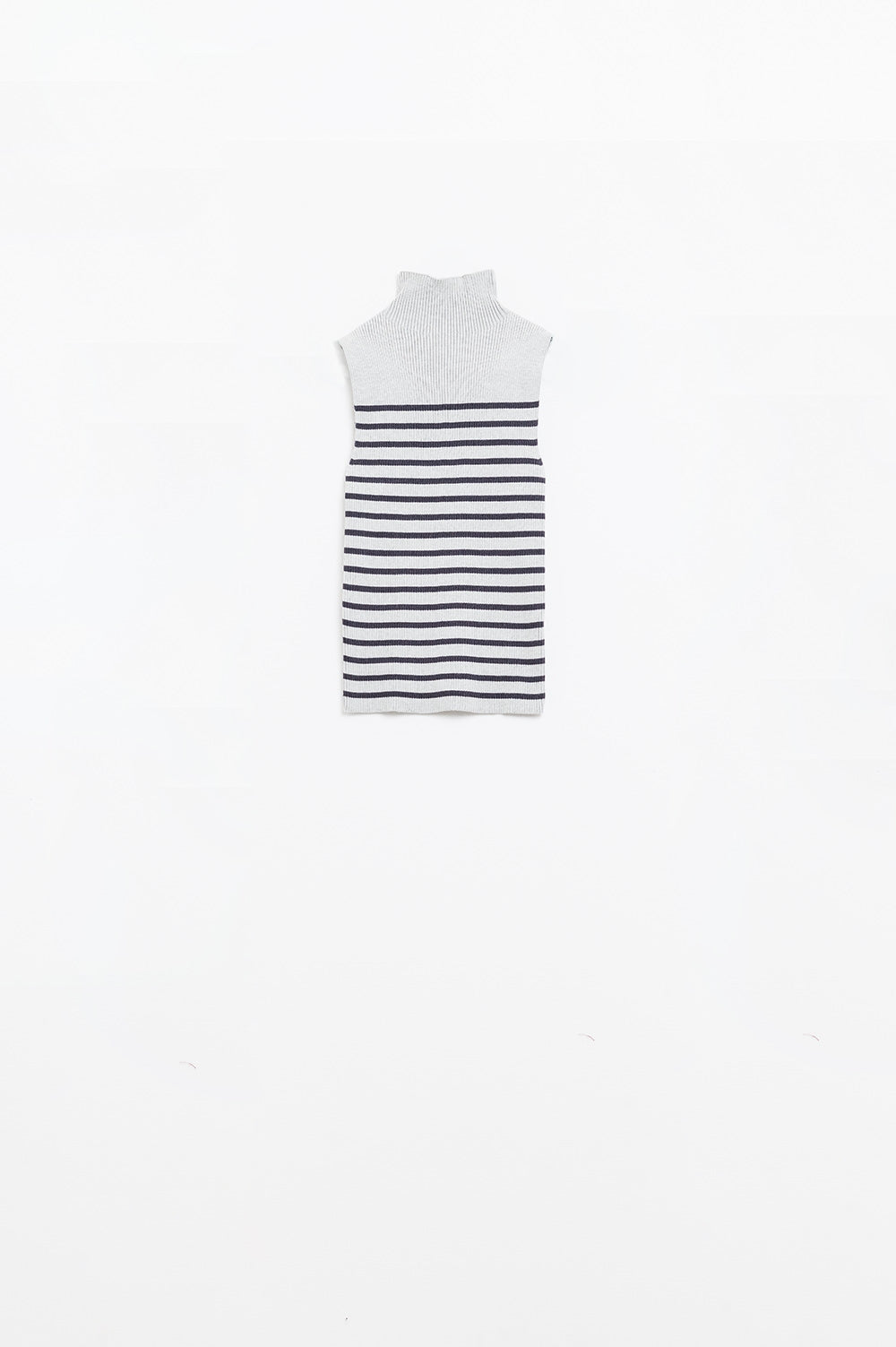 Q2 Camisola de tartaruga às riscas em cinzento claro