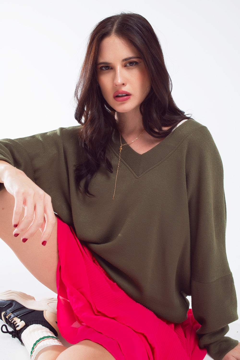 Q2 Camisola Oversized verde azeitona com decote em V