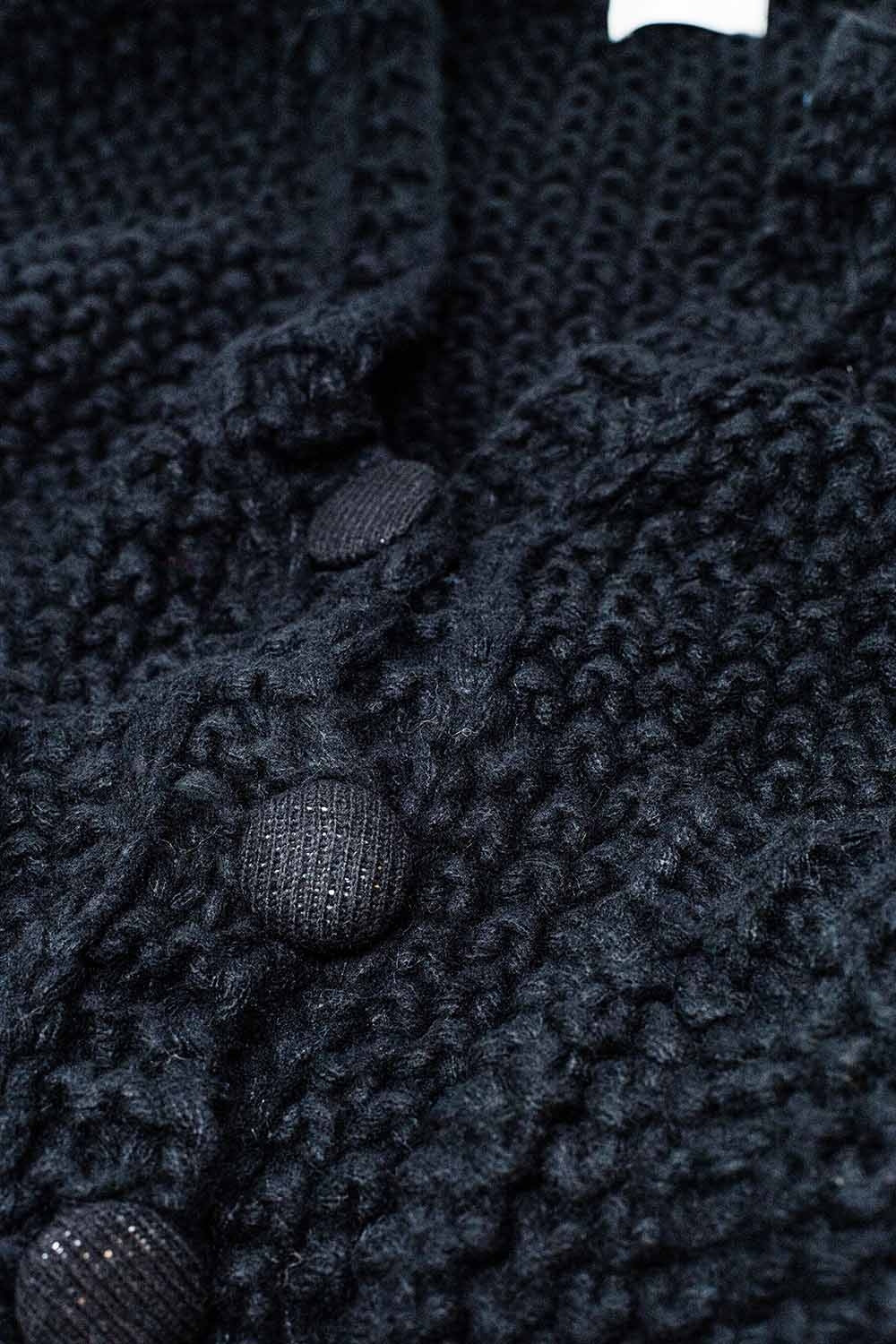 Casaco de malha volumoso preto de grandes dimensões com bolsos