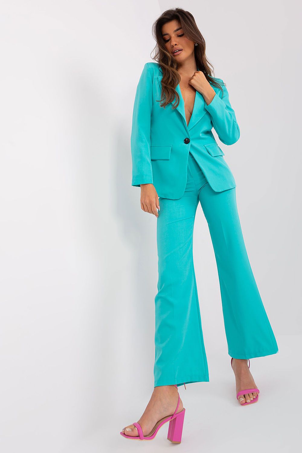 Italy Moda turquoise casual elegant blazer for women worn with matching trousers and pink heels