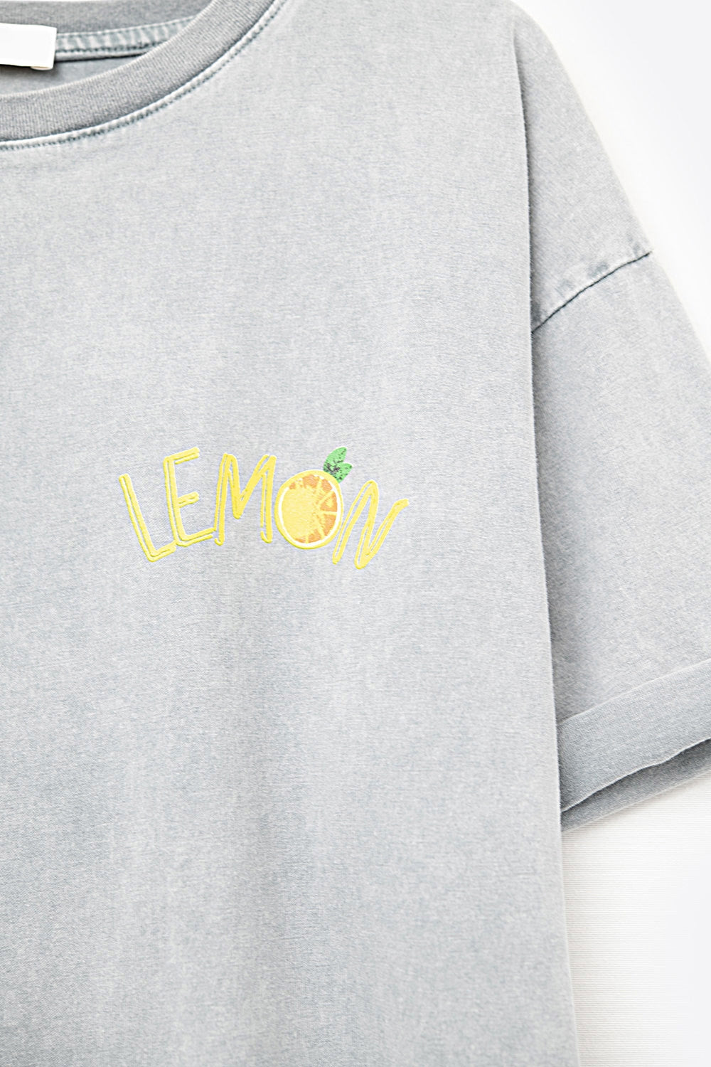 Feito na Itália camiseta cinza desbotada com gráfico de limão